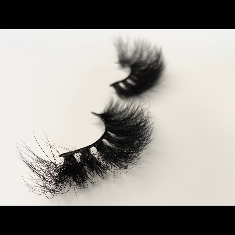 25mm high quality mink handmade lashes.